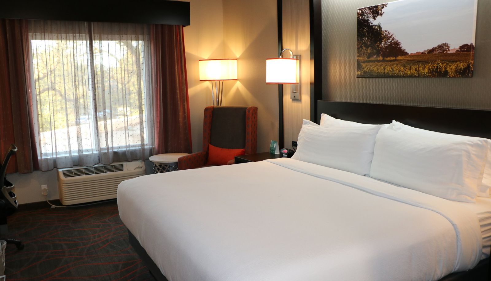 Zimmer - Holiday Inn WINDSOR - WINE COUNTRY by IHG