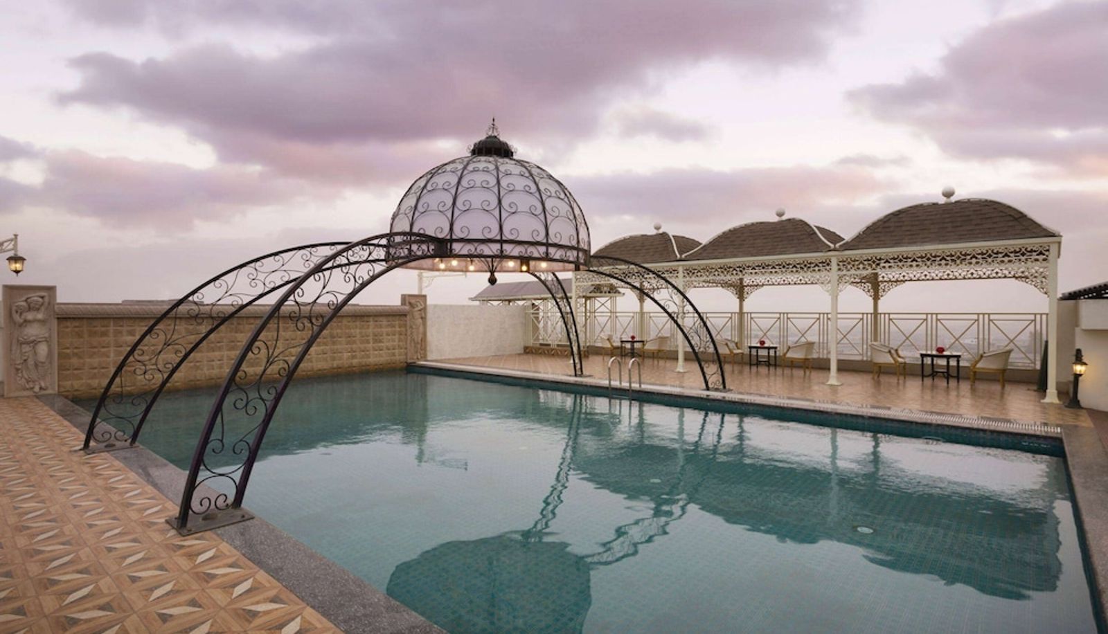 Piscine - Ramada Plaza by Wyndham Chandigarh Zirakpur