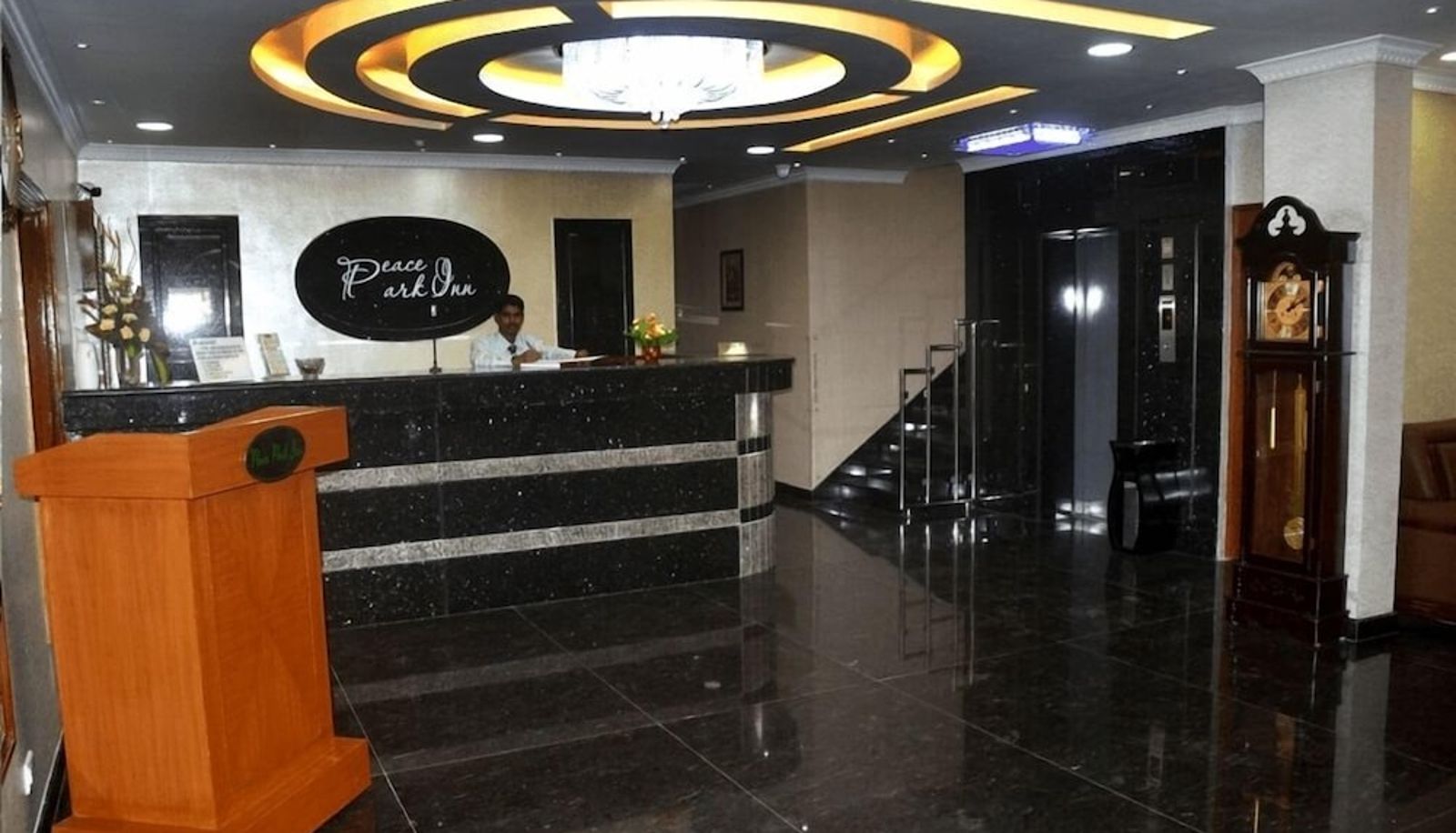 Recepción - Peace Inn