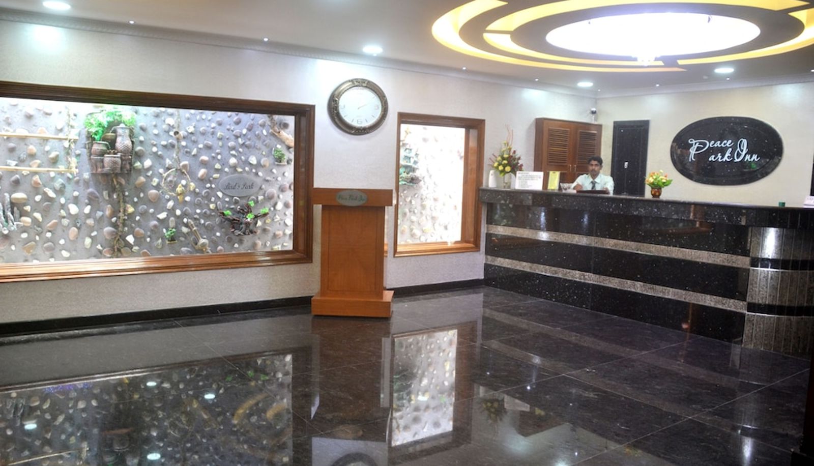 Recepción - Peace Inn