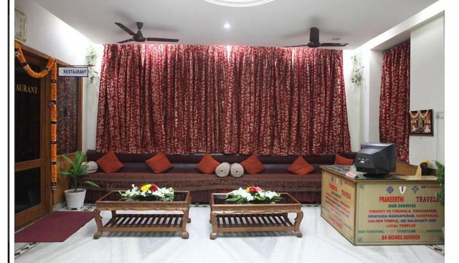 Hall - Hotel Annapurna