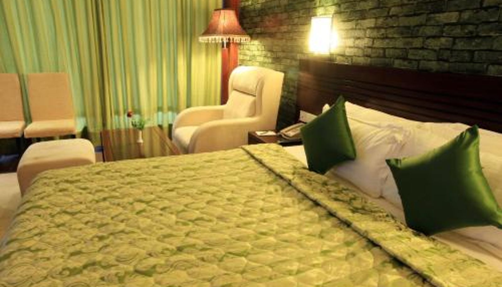 Room - Hotel All Season