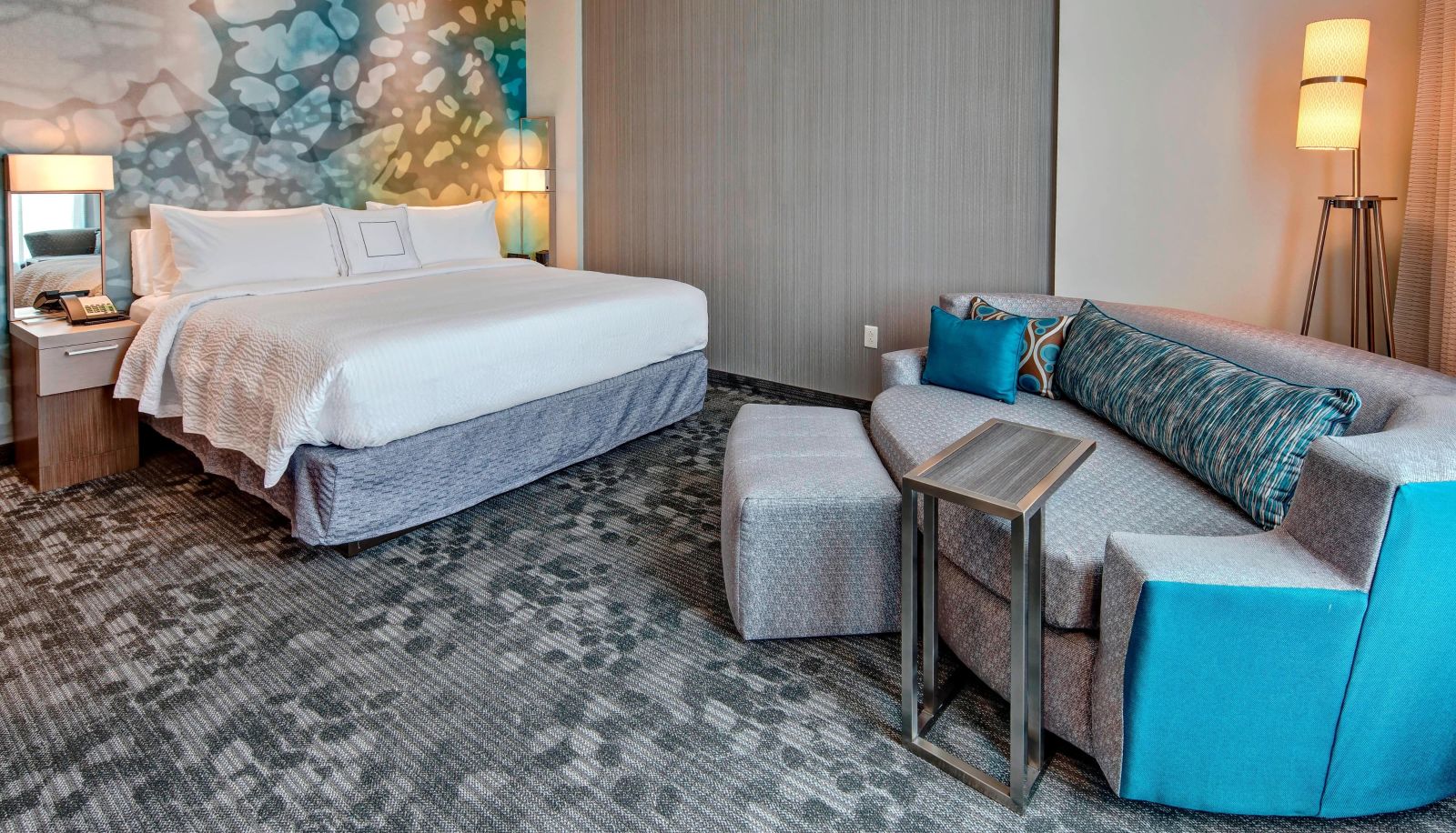 Zimmer - Courtyard by Marriott Kansas City Downtown Convention Center