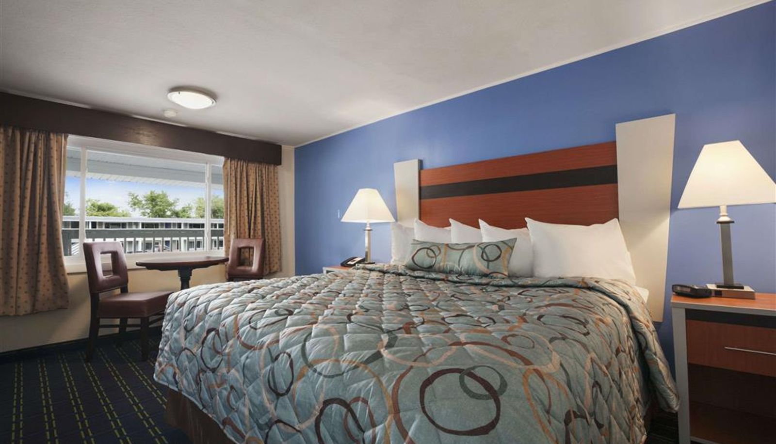 Camera - Days Inn by Wyndham West Yarmouth/Hyannis Cape Cod Area