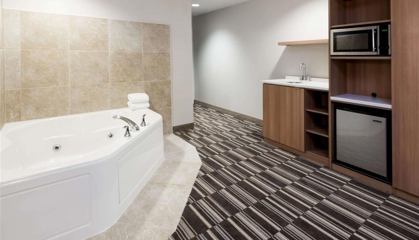 Camera - Microtel by Wyndham Penn Yan Finger Lakes Region