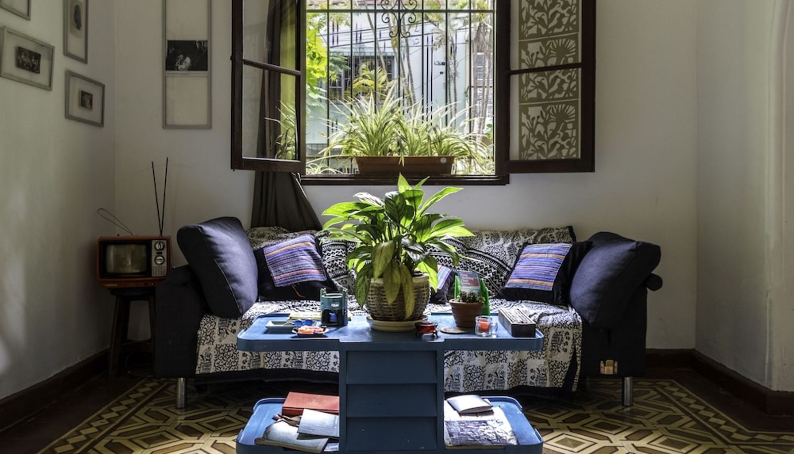 Hal - Casa Nuestra Peru