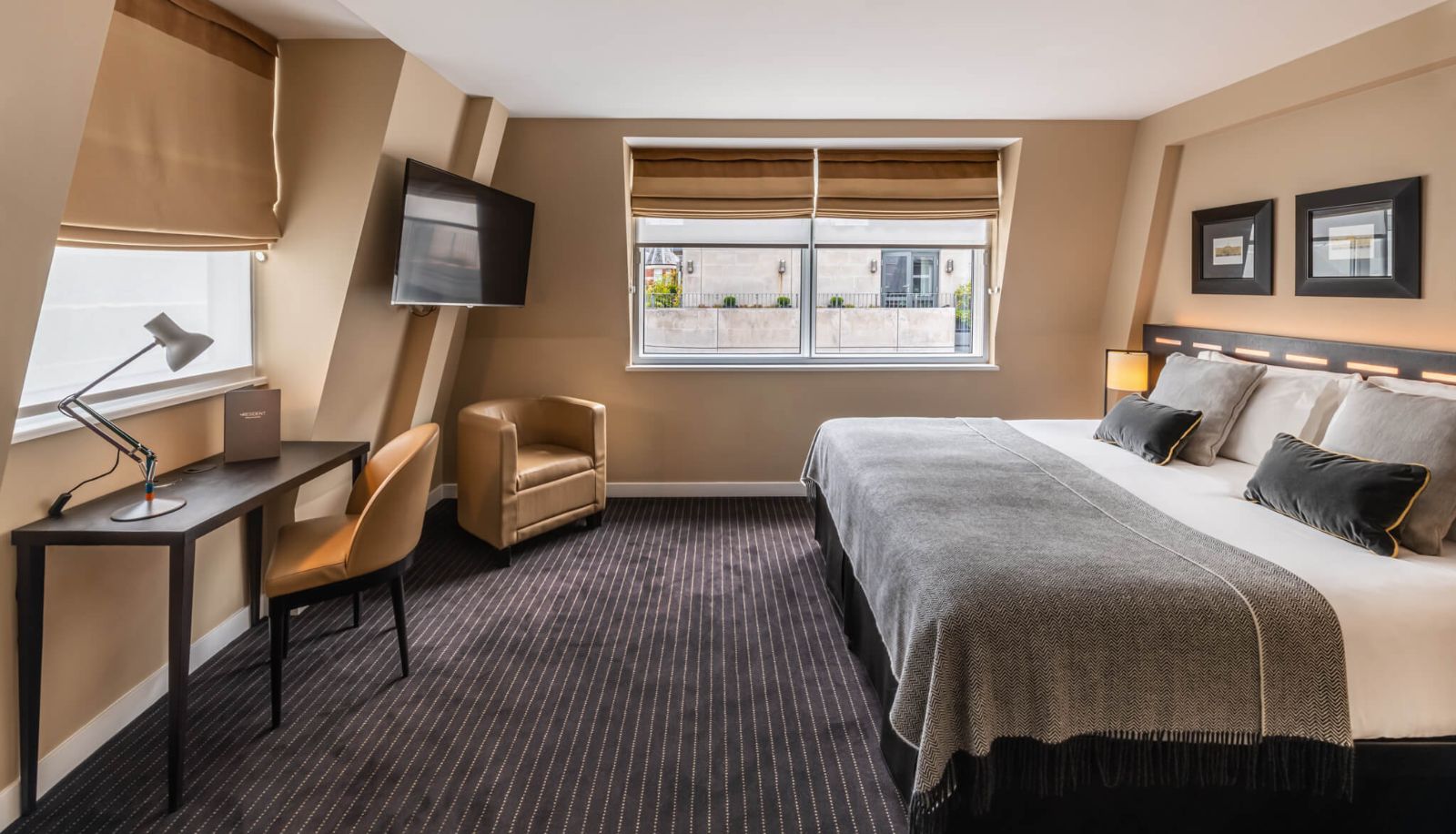 Zimmer - The Resident Victoria