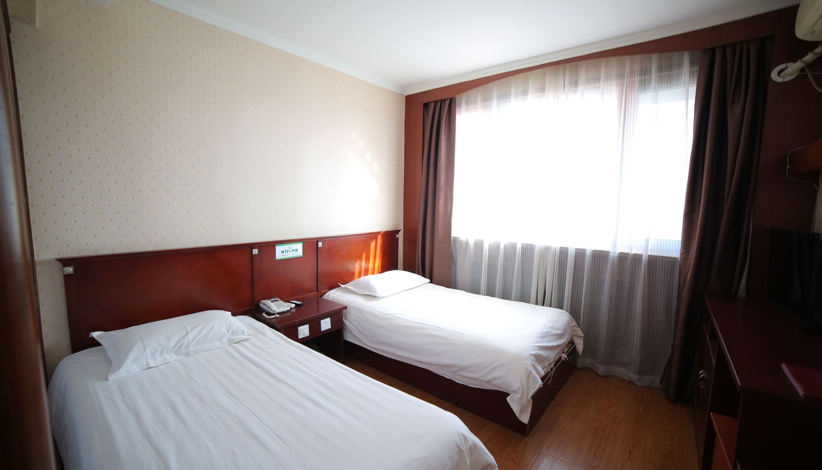 Zimmer - Chengde Jichu Hotel (Summer Resort Store)