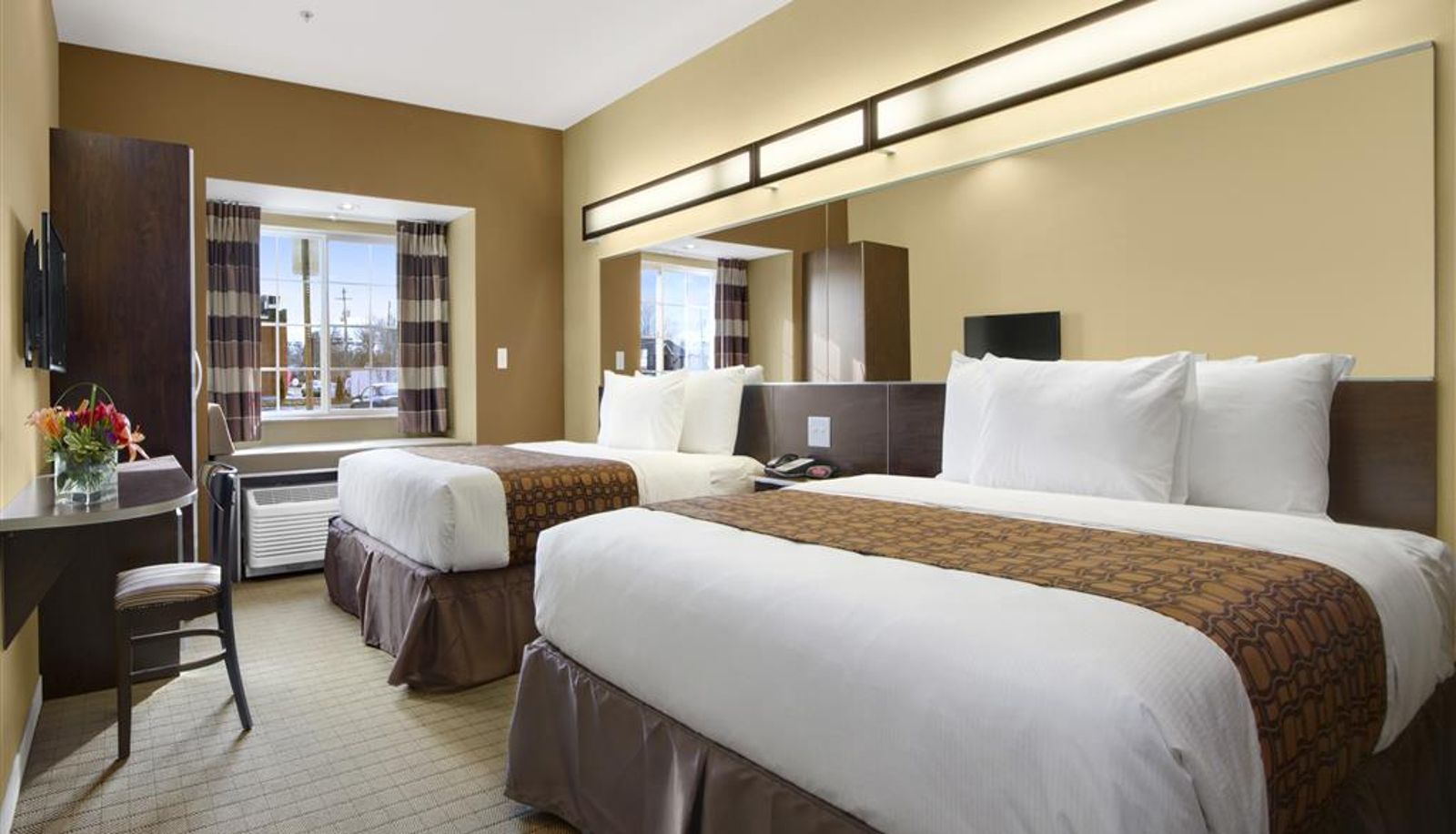 Room - Microtel Inn & Suites by Wyndham Shelbyville