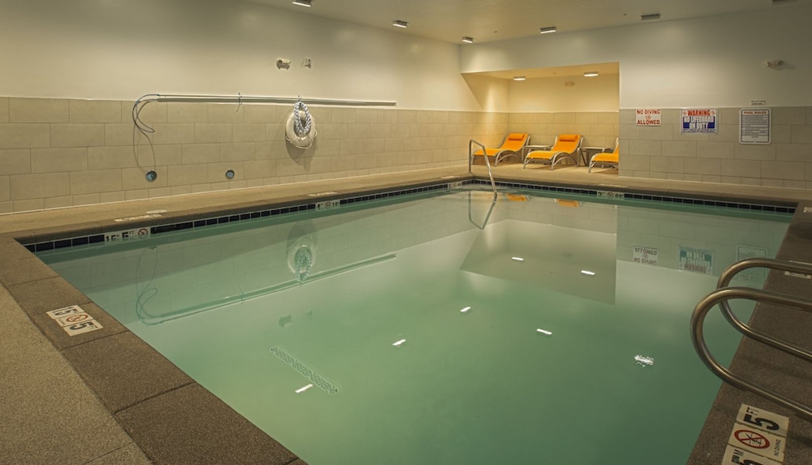 Pool - Holiday Inn Express & Suites BOISE AIRPORT by IHG