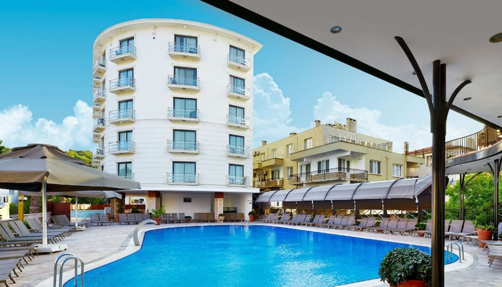 Pool - Ayvalik Cinar Hotel