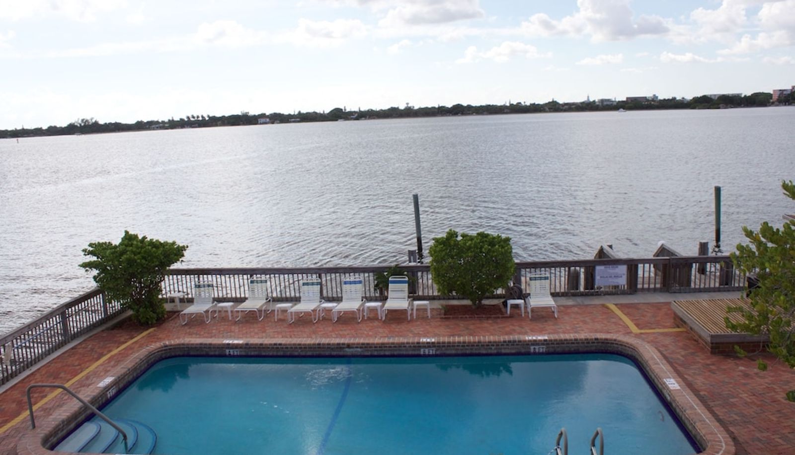 Piscina - Palm Beach Resort