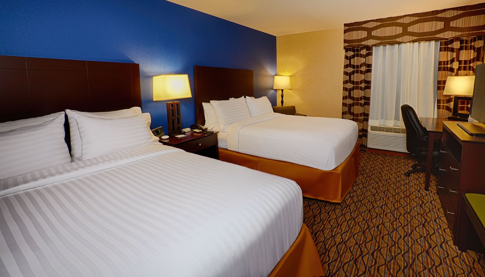 Camera - Holiday Inn Express BORDENTOWN - TRENTON SOUTH by IHG