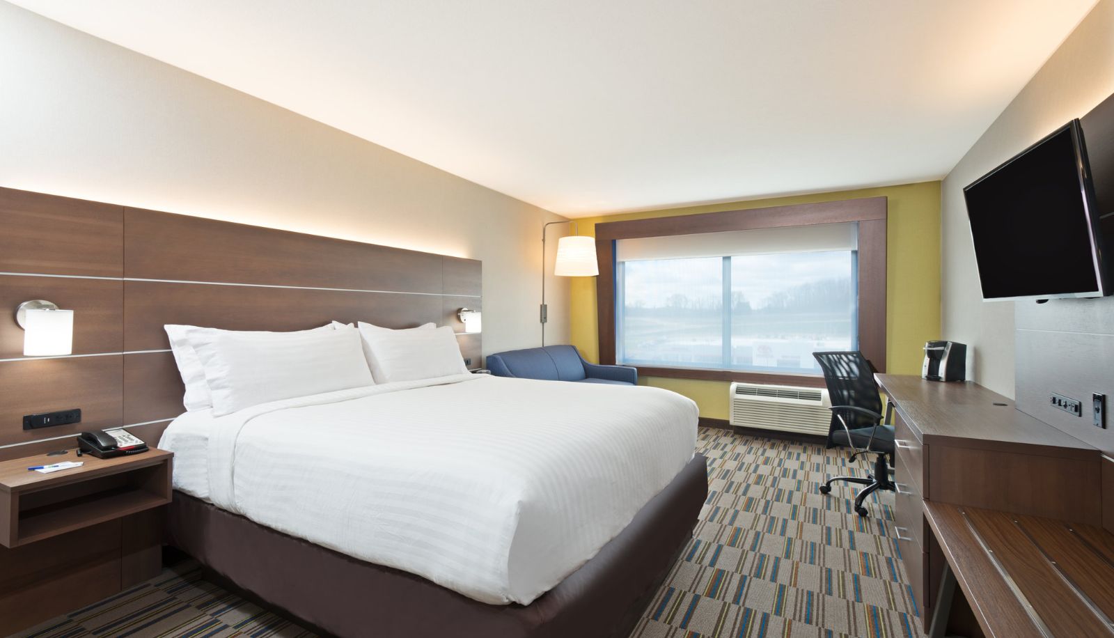 Room - Holiday Inn Express & Suites UNIONTOWN by IHG