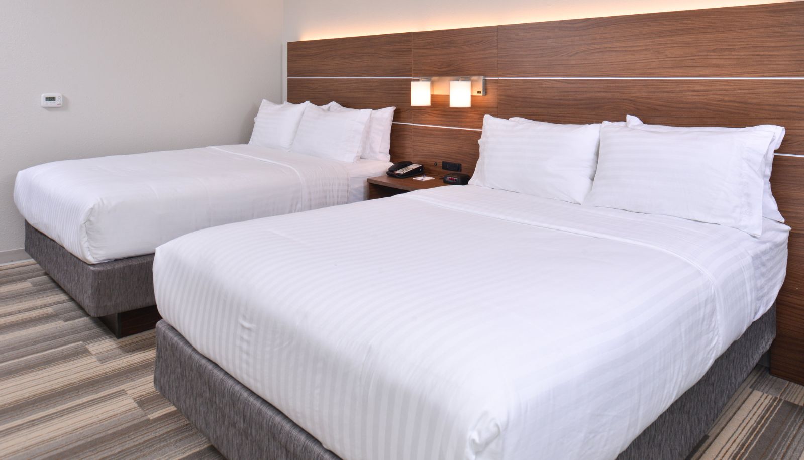 Zimmer - Holiday Inn Express & Suites OMAHA AIRPORT by IHG