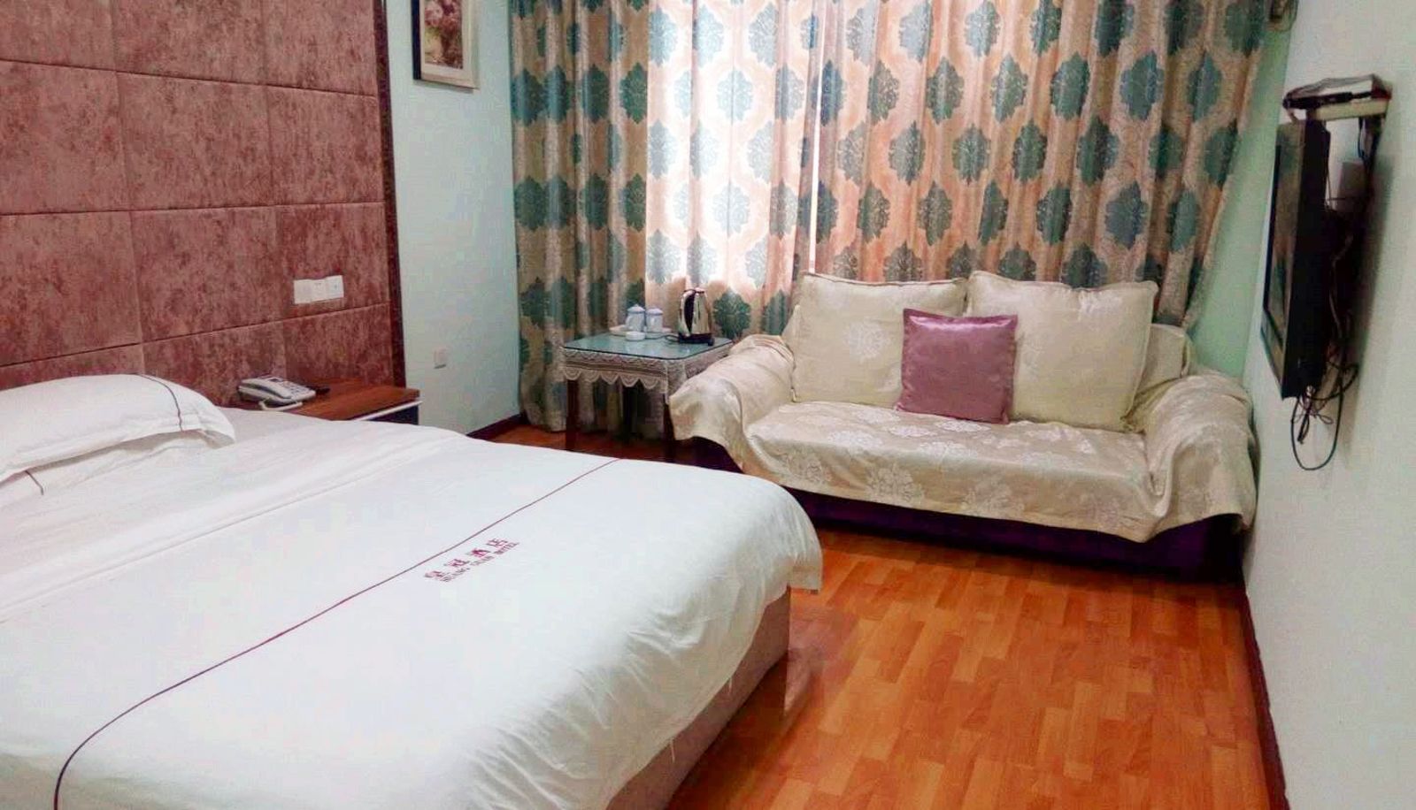 Habitación - Crown Business Hotel