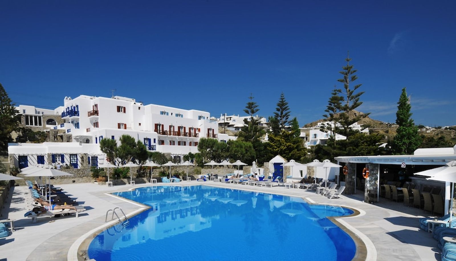 Piscina - Kamari Hotel
