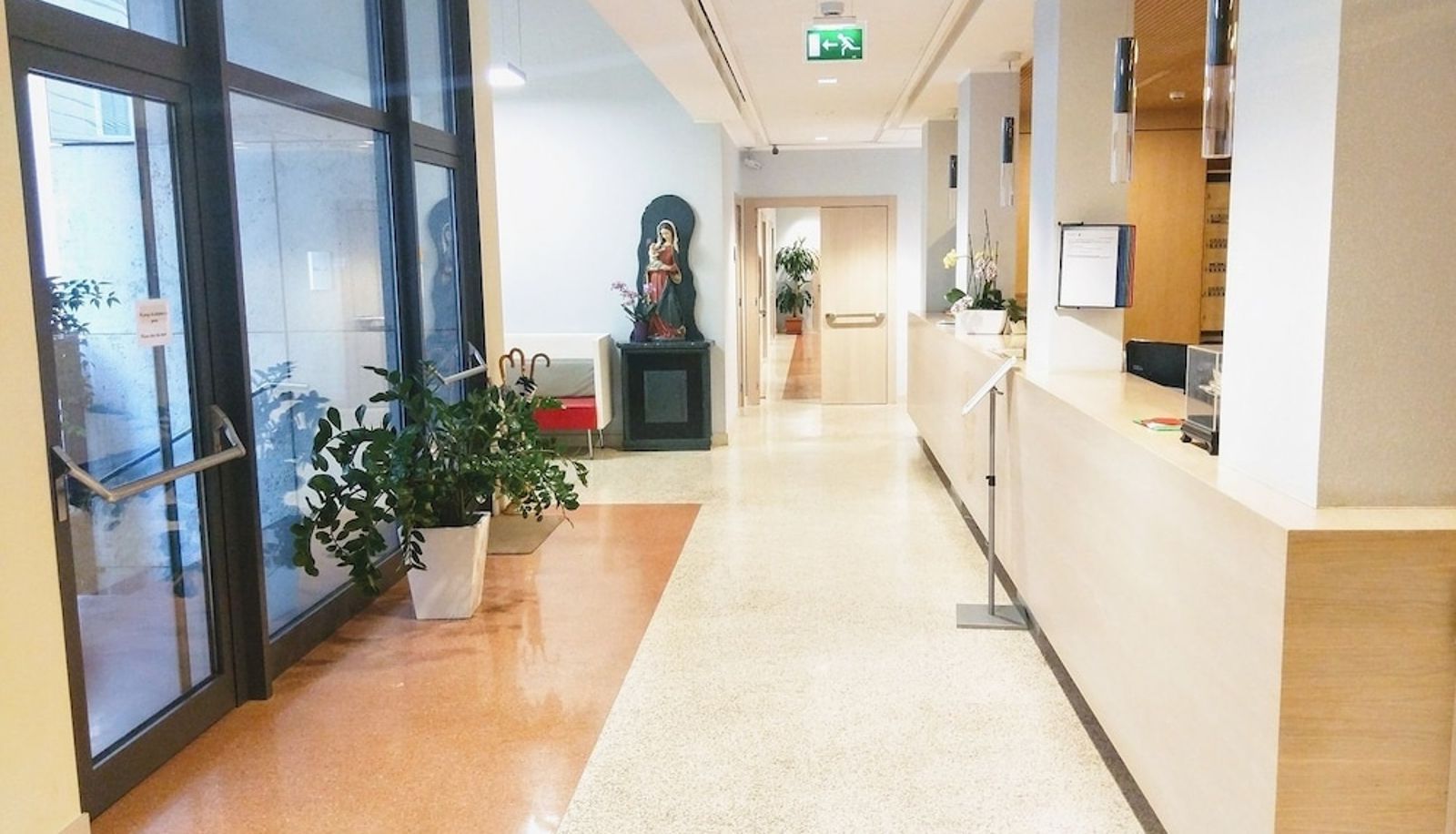 Hall - Domus Helena