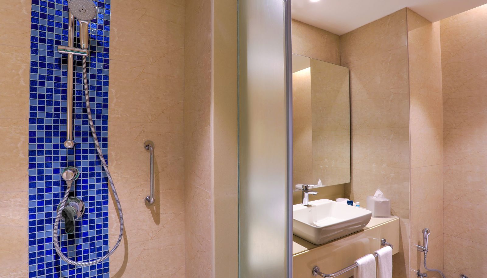 Kamer - Four Points by Sheraton Chennai OMR