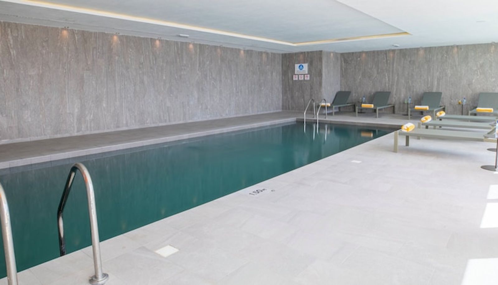 Zwembad - Holiday Inn ALGIERS - CHERAGA TOWER by IHG