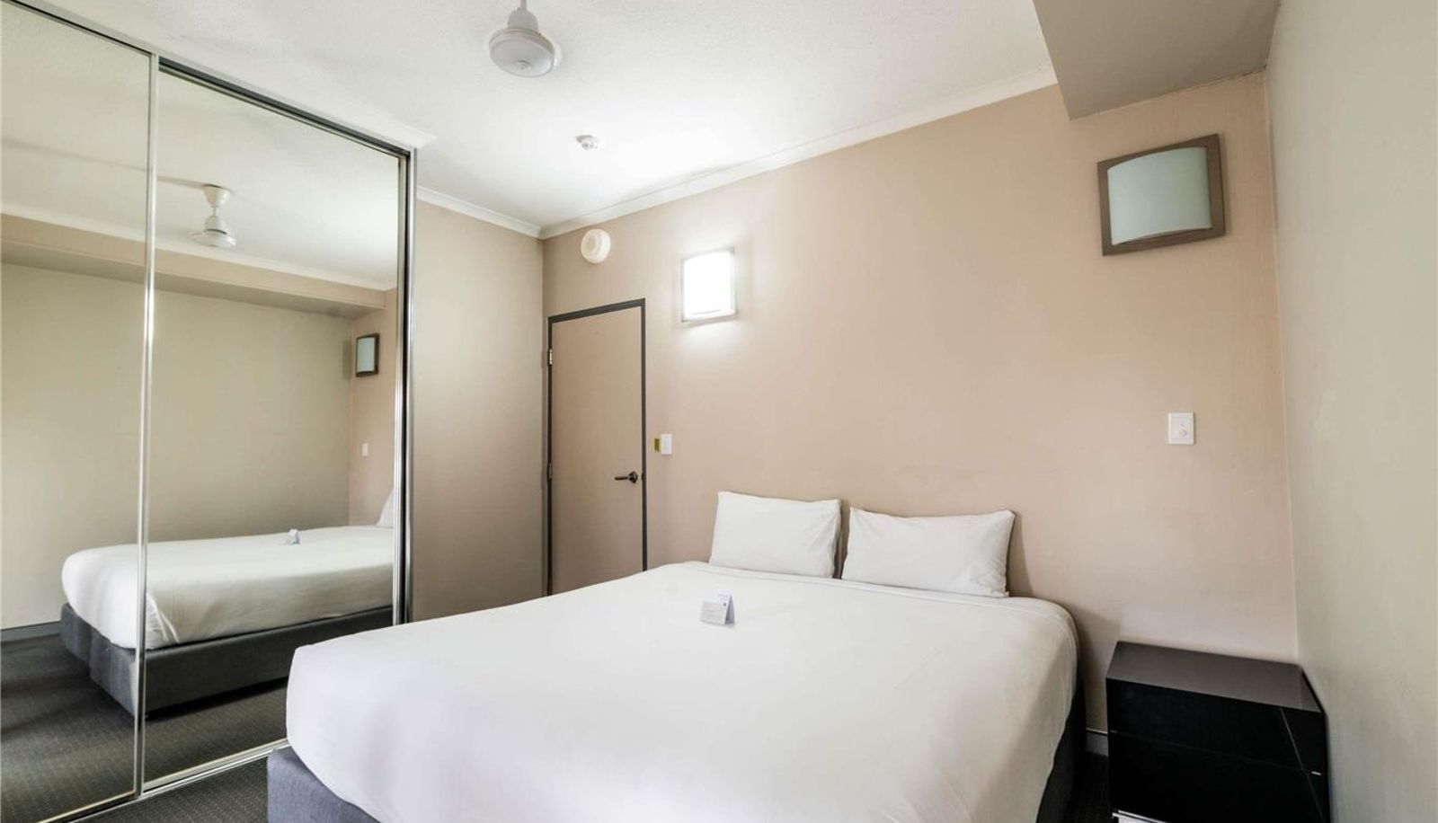 Zimmer - Novotel Darwin Airport