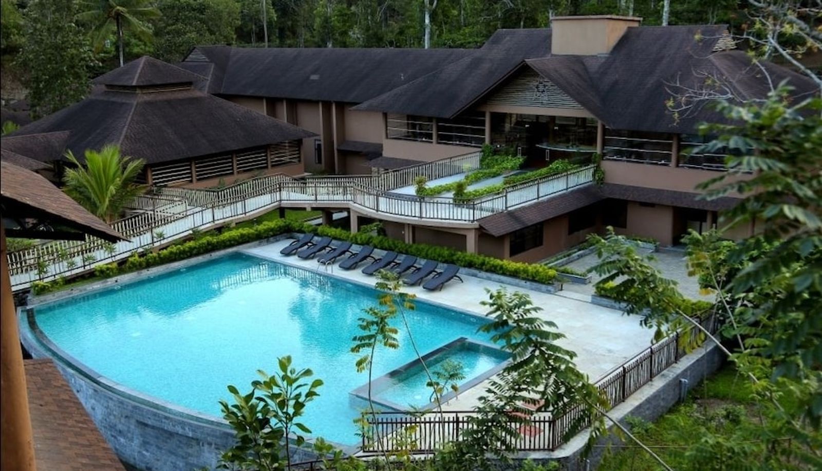 Piscine - Kofiland Resort