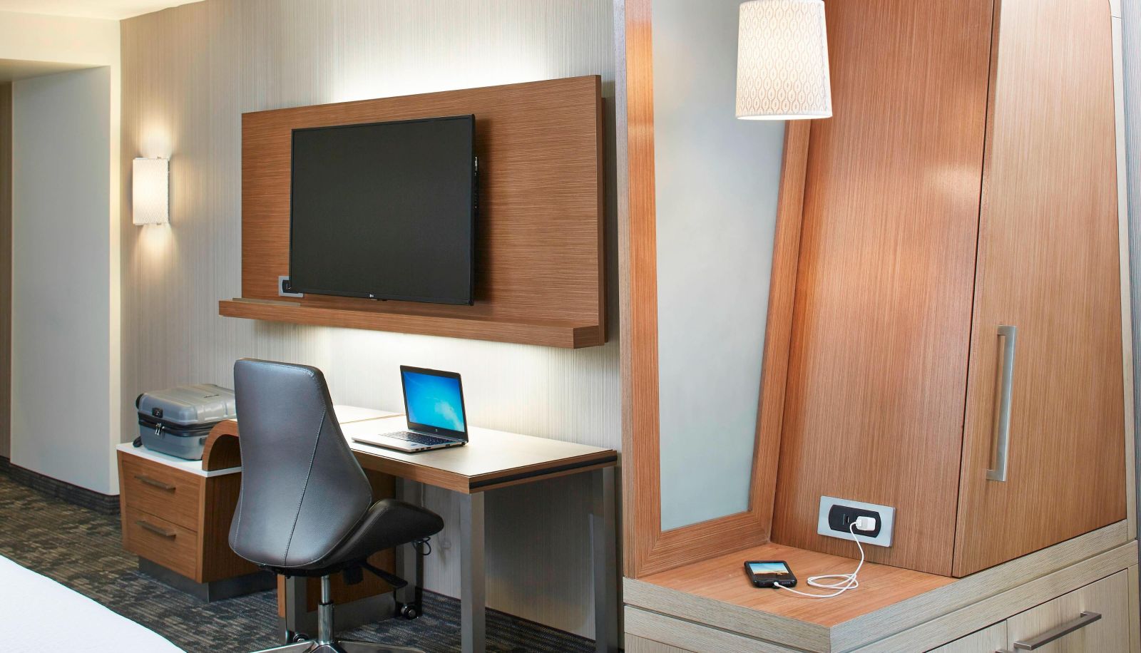 Zimmer - Courtyard by Marriott Lake George