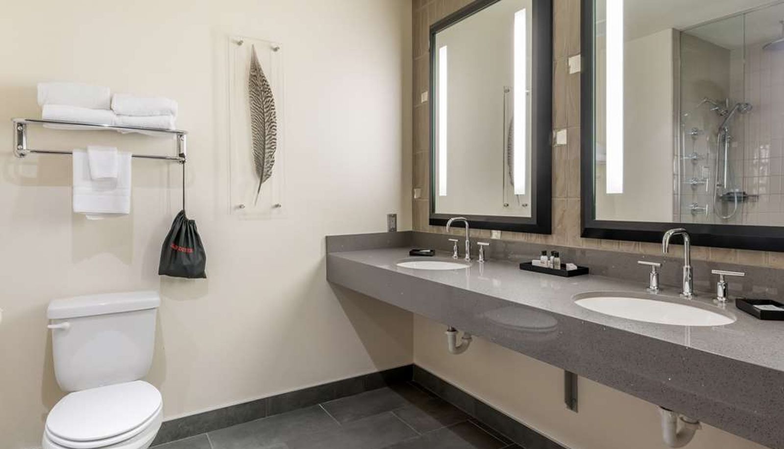 Zimmer - Best Western Premier Boulder Falls Inn