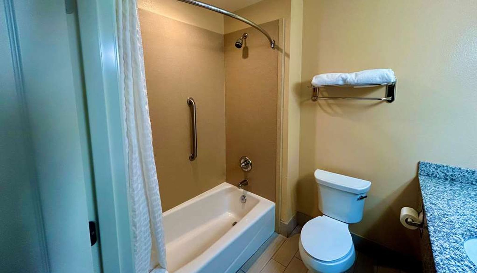 Room - Wyndham Garden Lancaster CA
