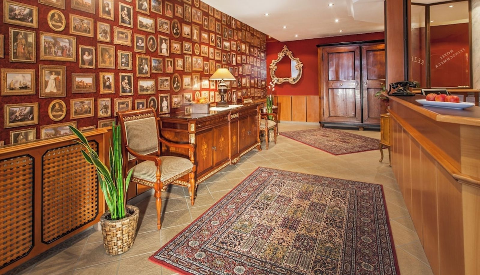 Hall - Cella Central Historic Boutique Hotel