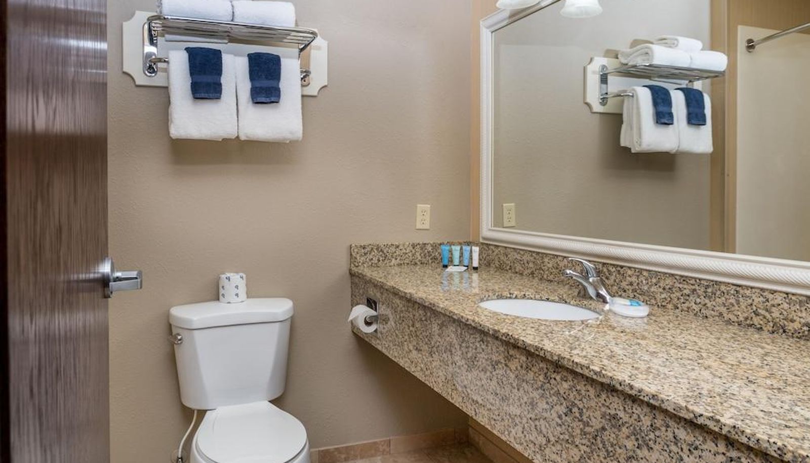 Apartment - Port of Kimberling Marina and