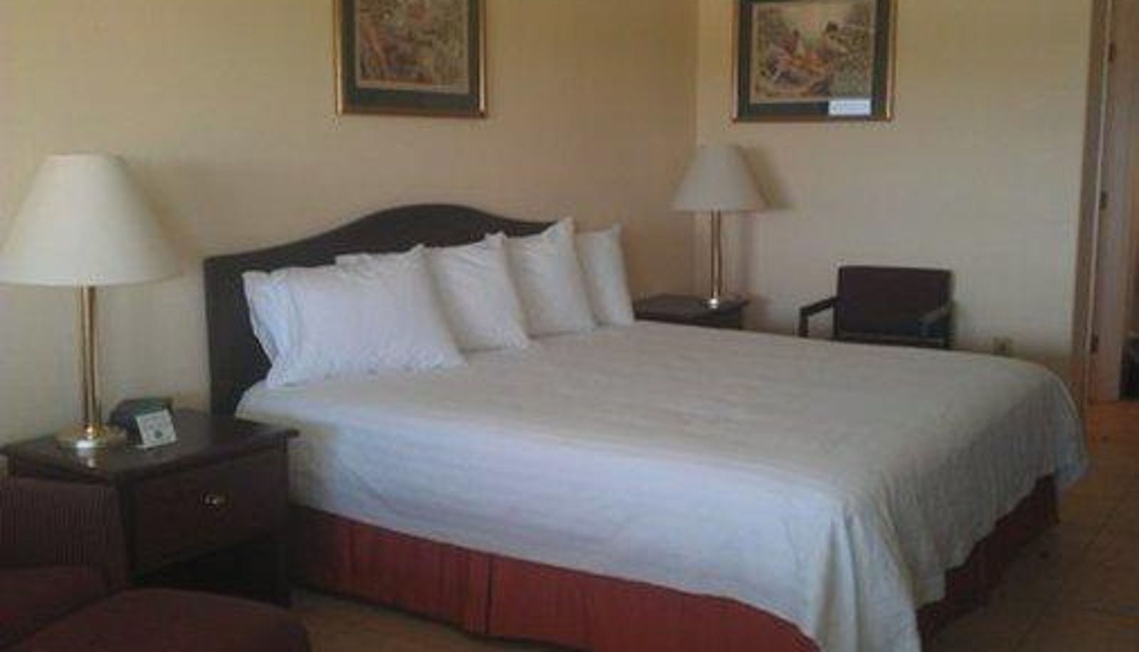 Camera - Flagship Inn