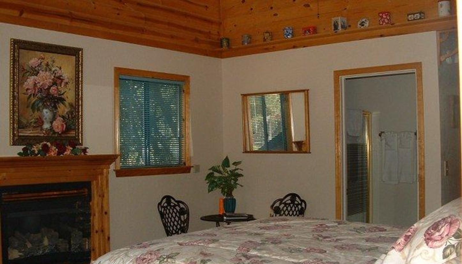 Room - Lazy Z Resort