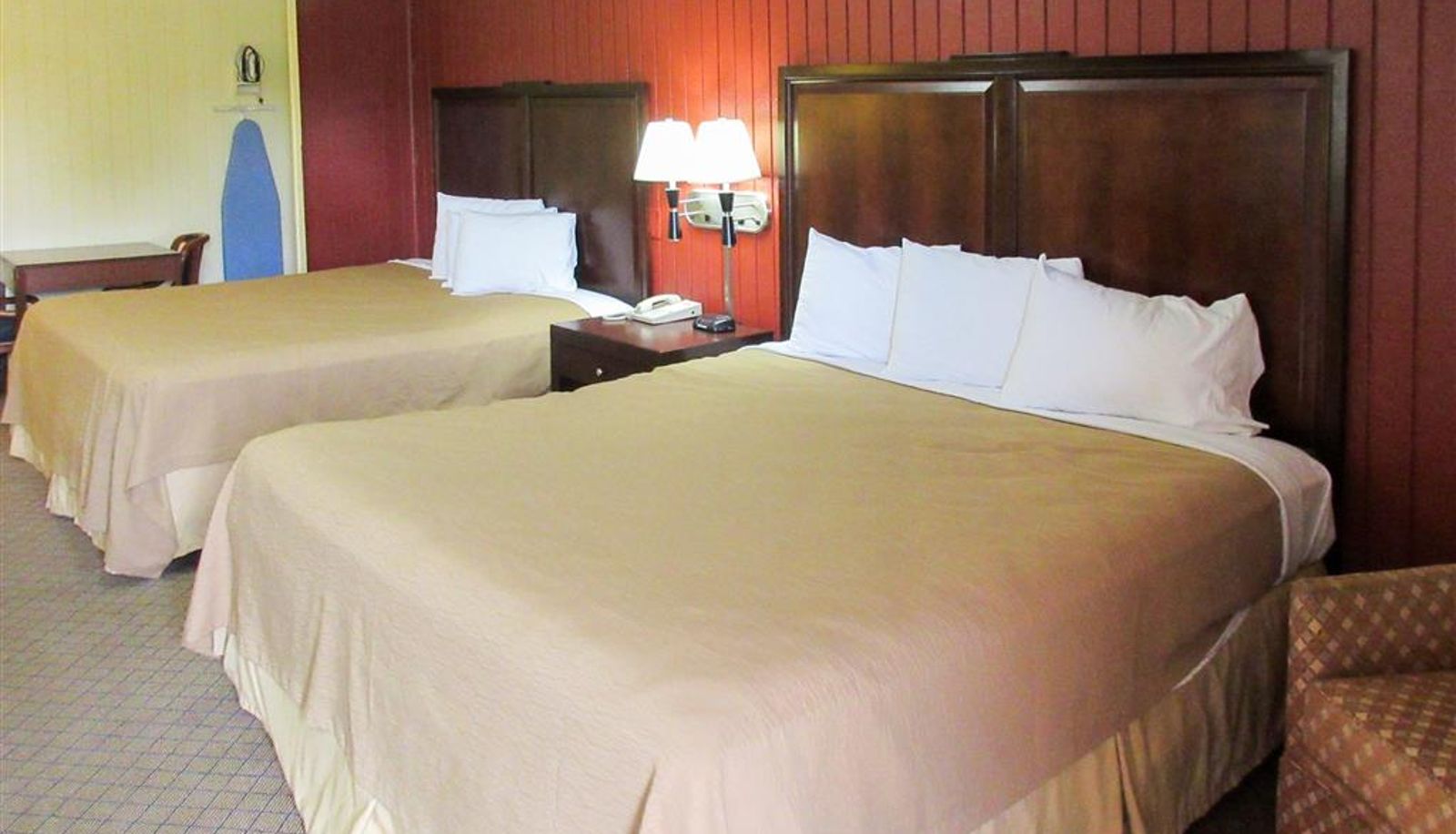 Zimmer - Rodeway Inn Kansas City Downtown Area