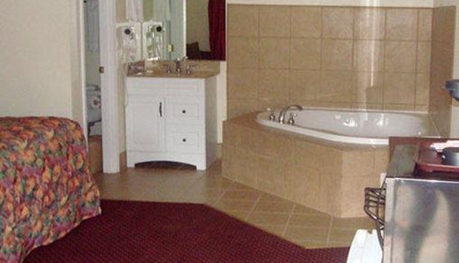 Wellnessbereich - The Whispering Pines Motel-Whi