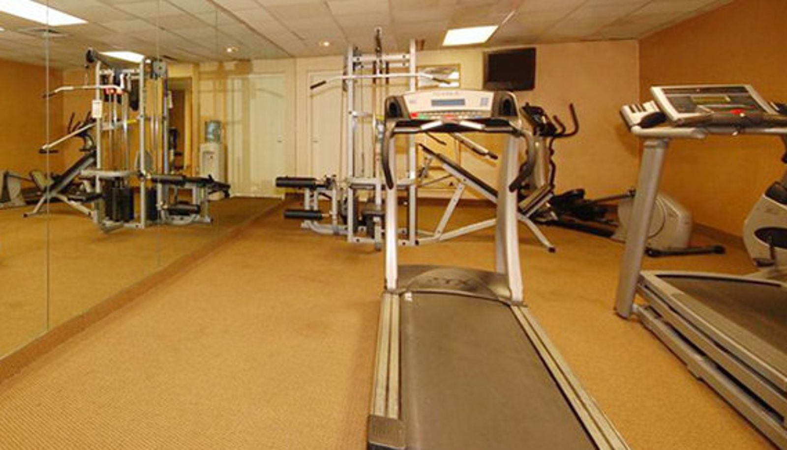 Wellness and fitness area - Harborside Hotel