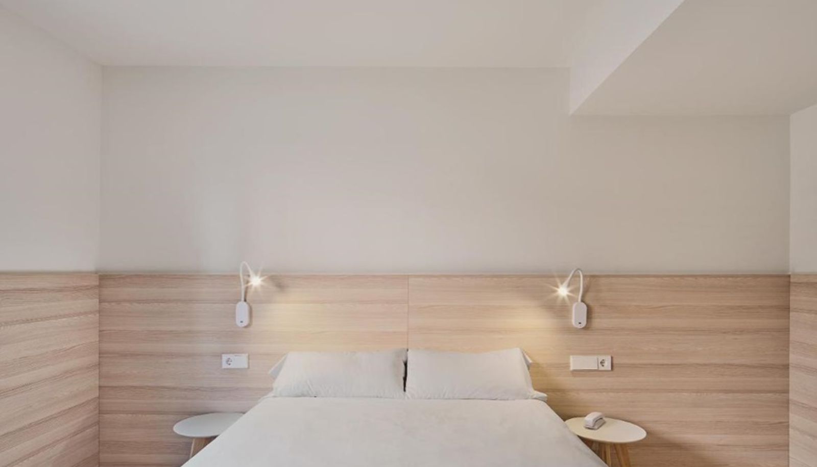 Info - HOSTAL LAMI