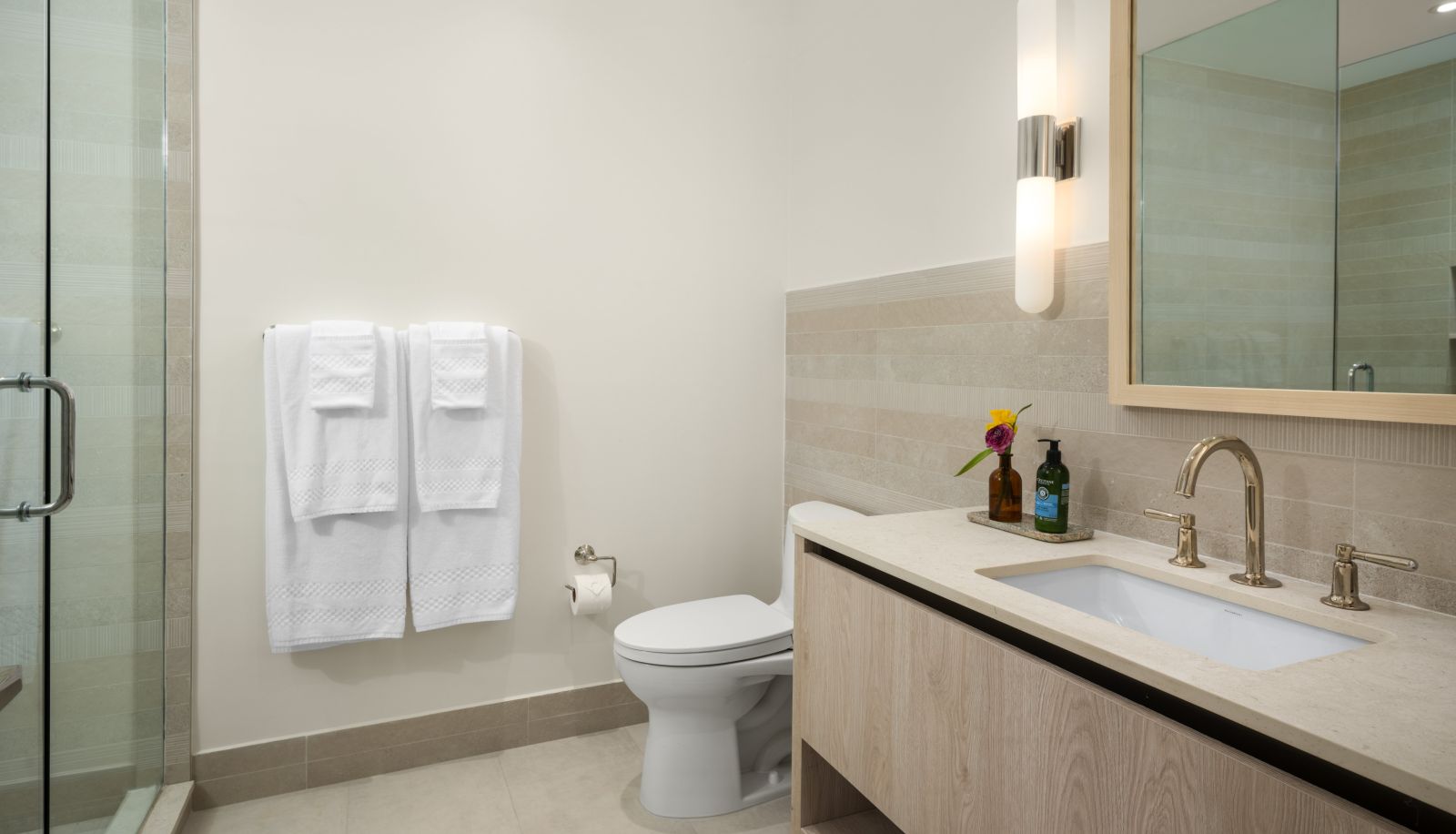 Zimmer - Point Grace Resort and Spa