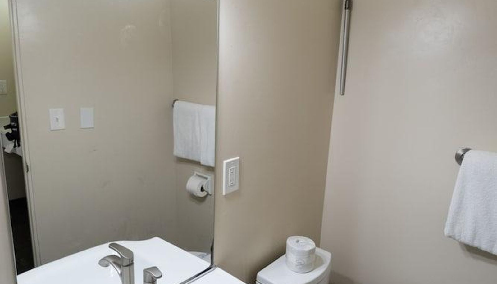 Superior room (double) - LEMON TREE INN