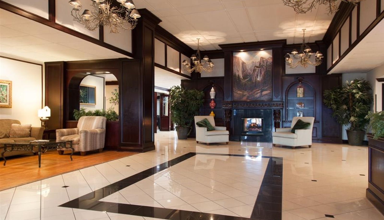 Lobby - Park Pointe Hotel
