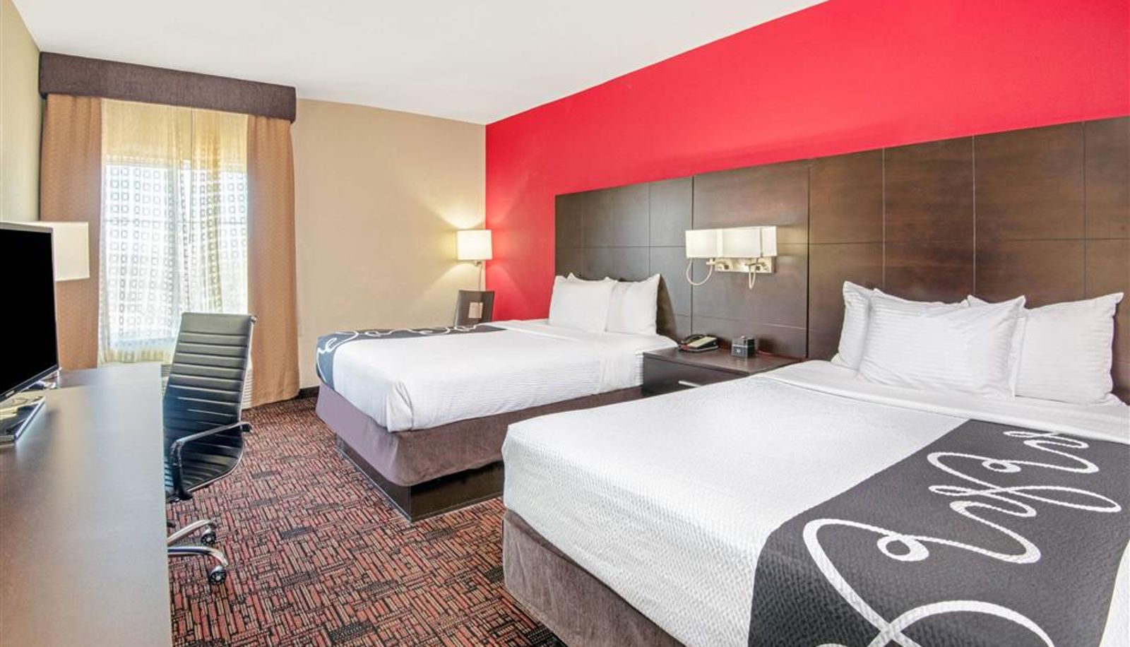Camera - La Quinta Inn & Suites by Wyndham Elk City