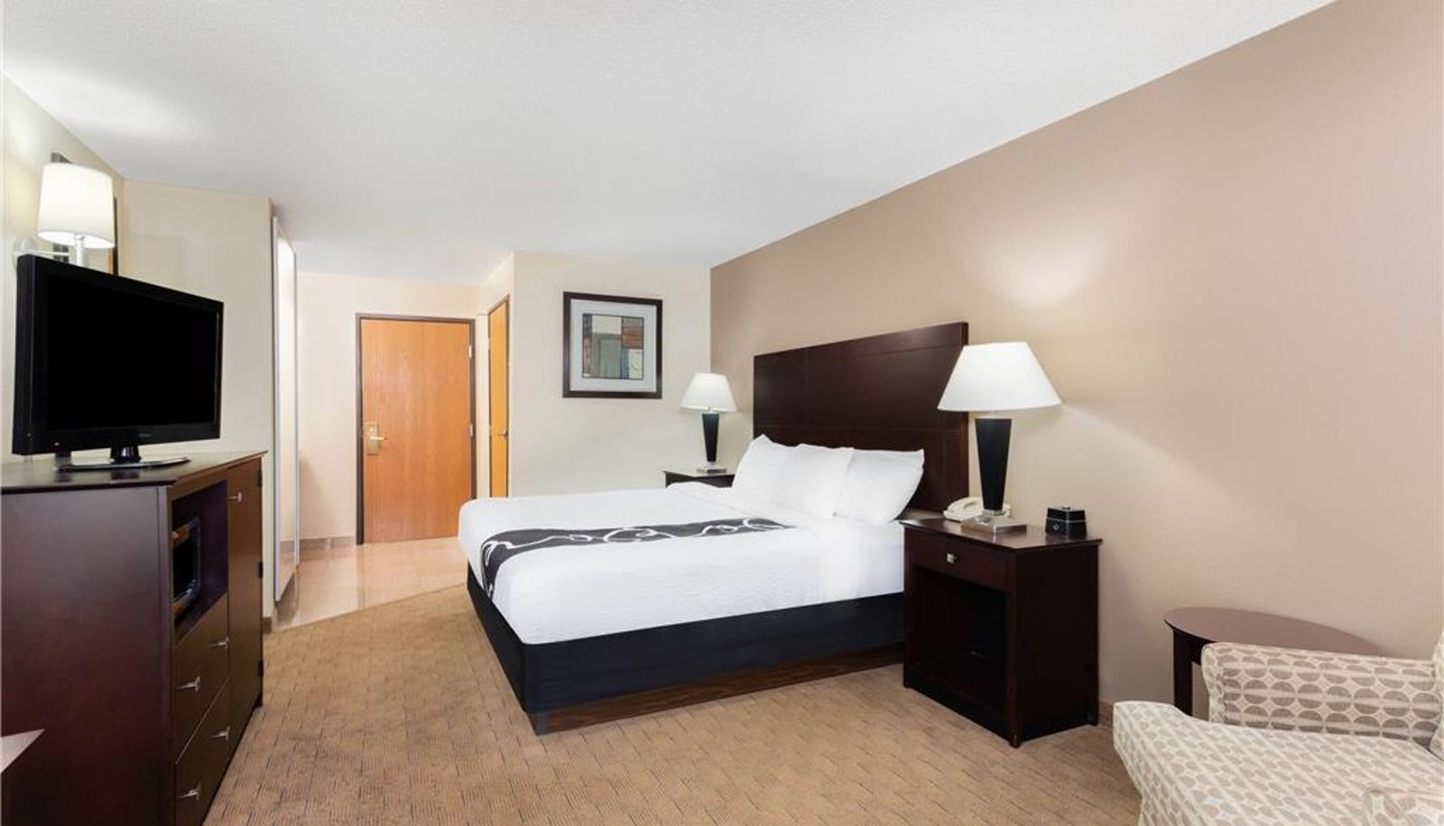 Zimmer - AmericInn by Wyndham Frankfort IN