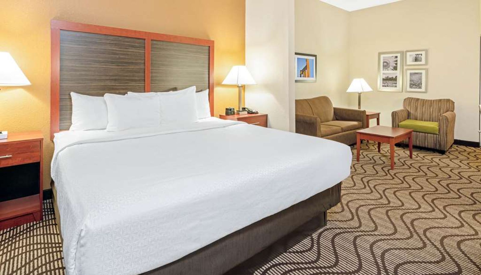 Zimmer - La Quinta Inn & Suites by Wyndham Midwest City - Tinker AFB