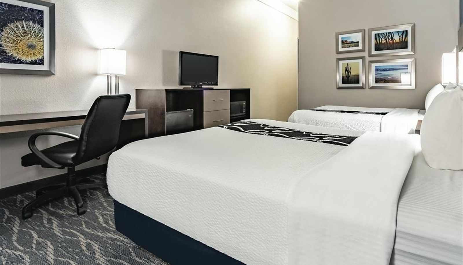 Zimmer - La Quinta Inn & Suites by Wyndham Phoenix I-10 West
