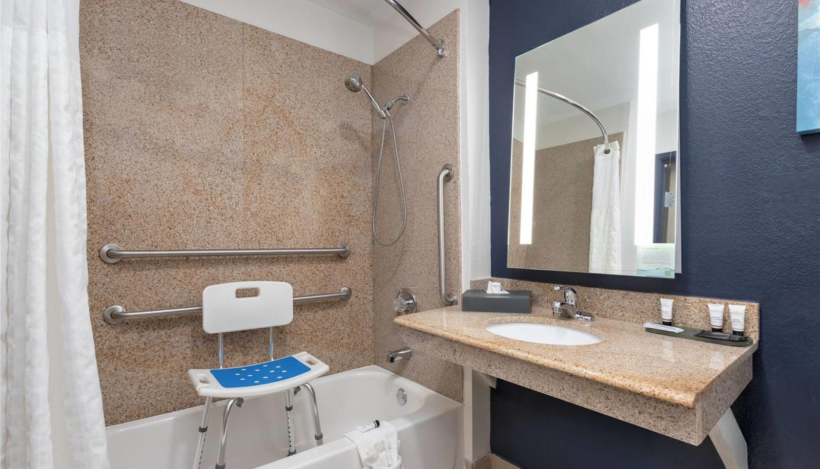 Zimmer - La Quinta Inn & Suites by Wyndham Paris