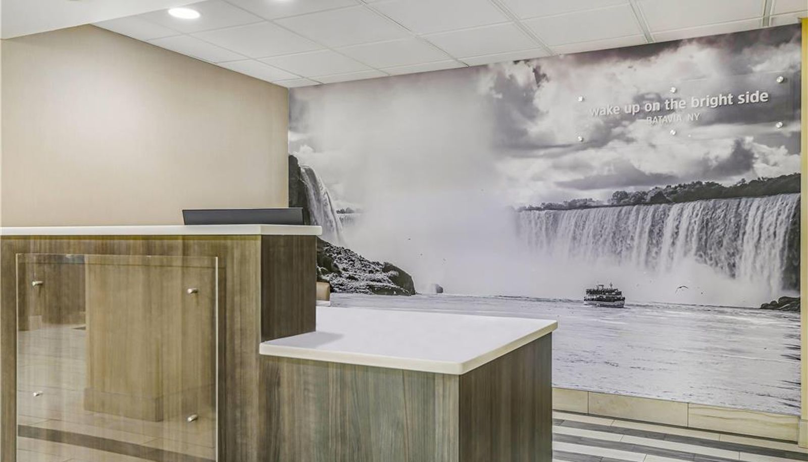 Salón - La Quinta Inn & Suites by Wyndham Batavia