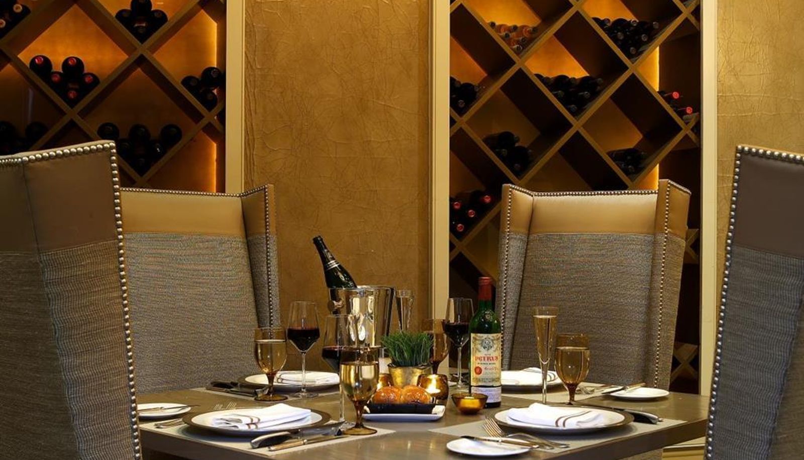 Restaurant - Battery Wharf Hotel Boston