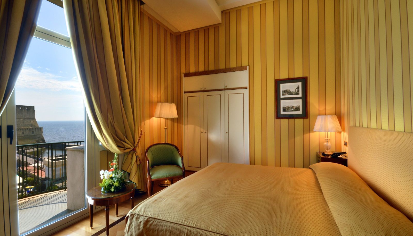 Room - Grand Hotel Vesuvio