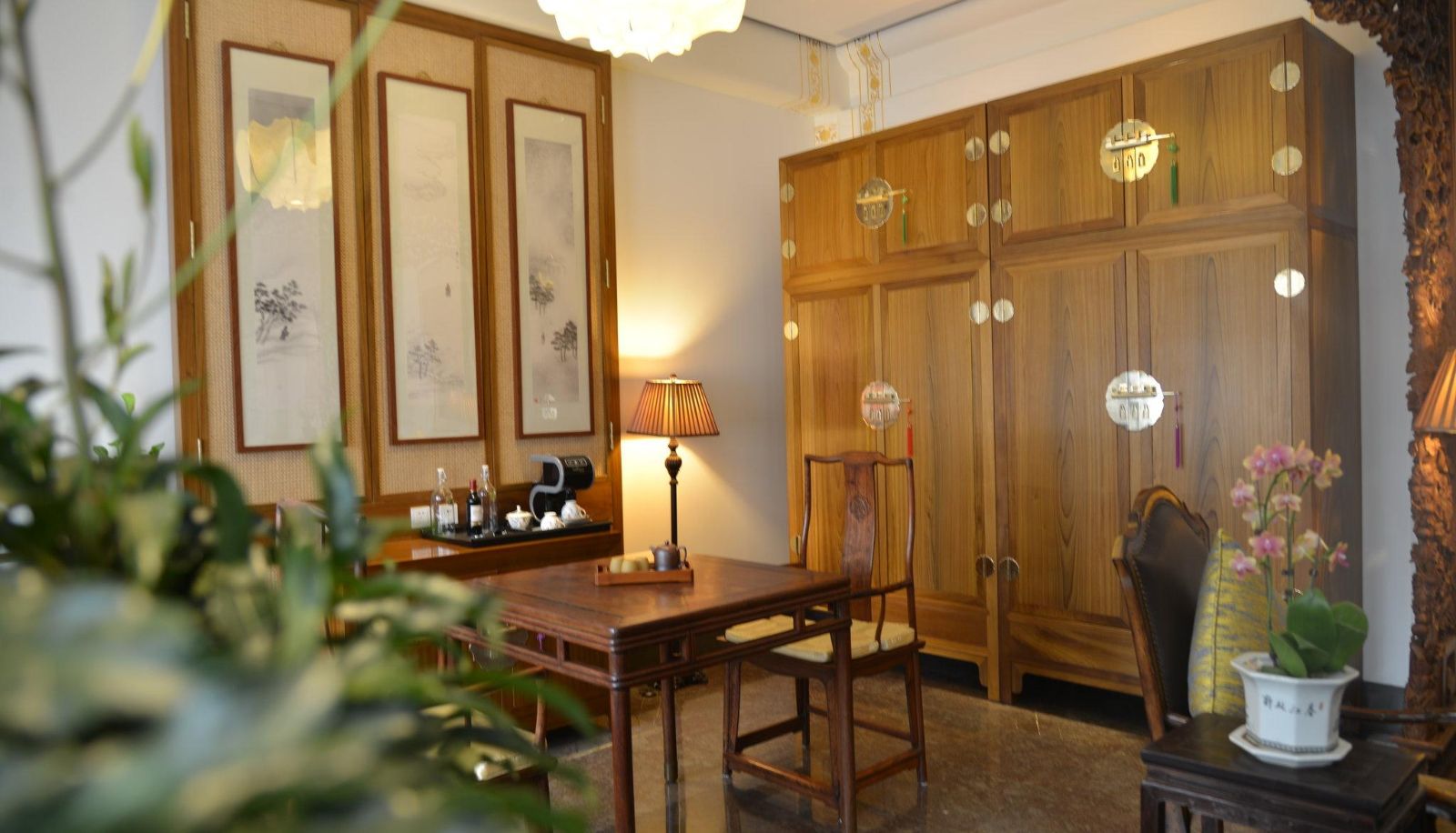 Room - TBD - Cours et Pavillons