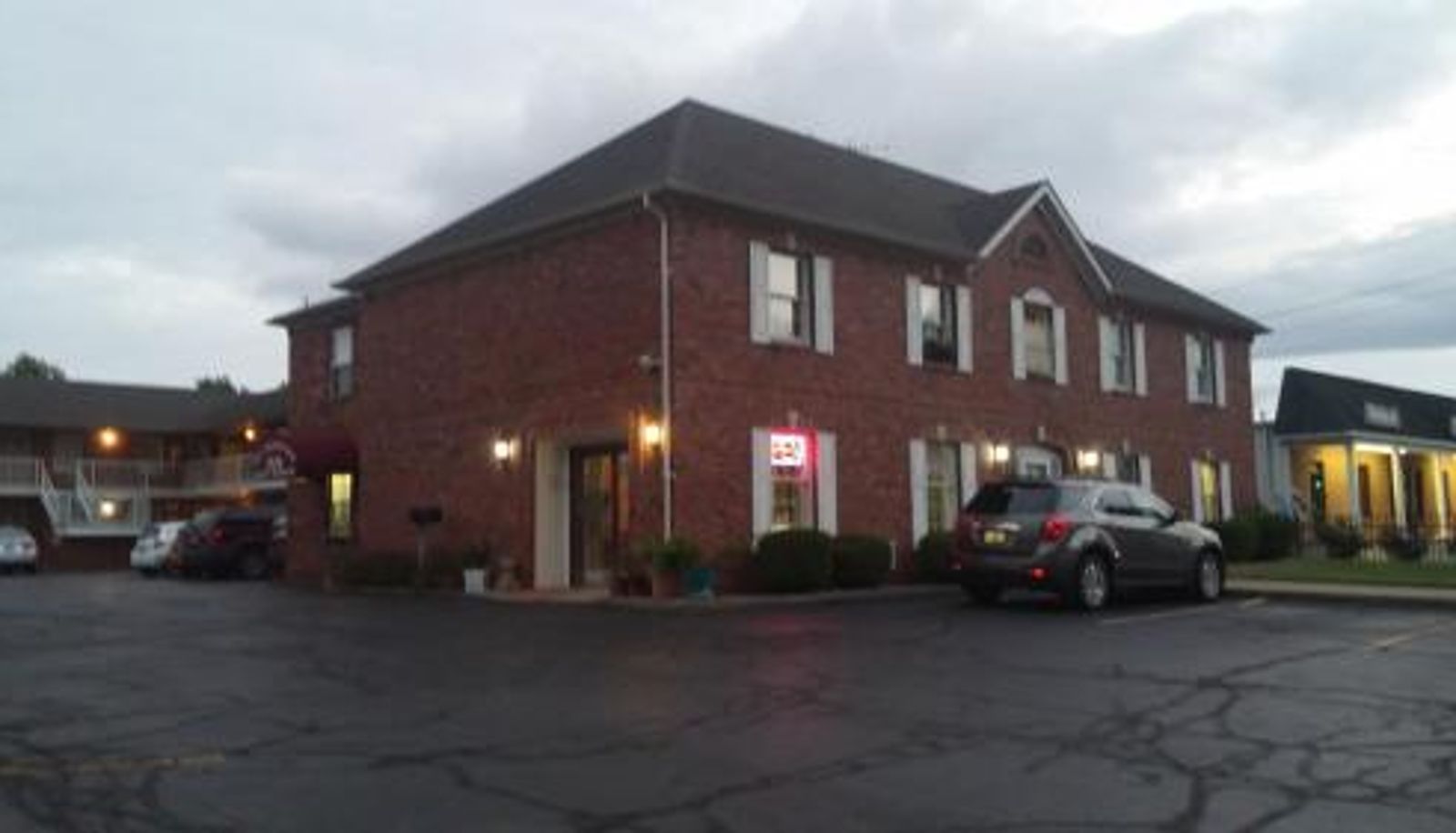 Info - Old Bardstown Inn